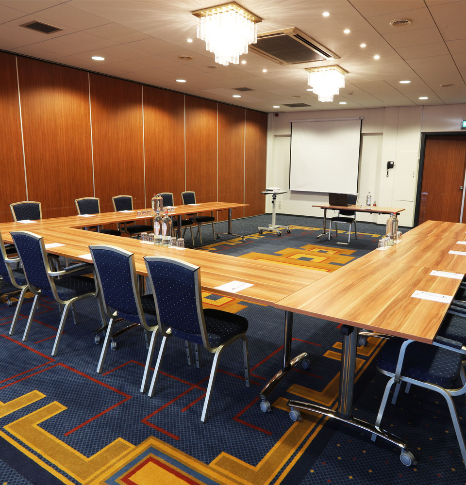 Promenade zaal - Hotel Haarhuis.jpg